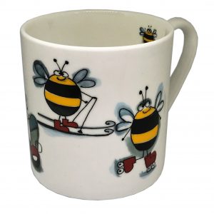 bumble bee pint mug