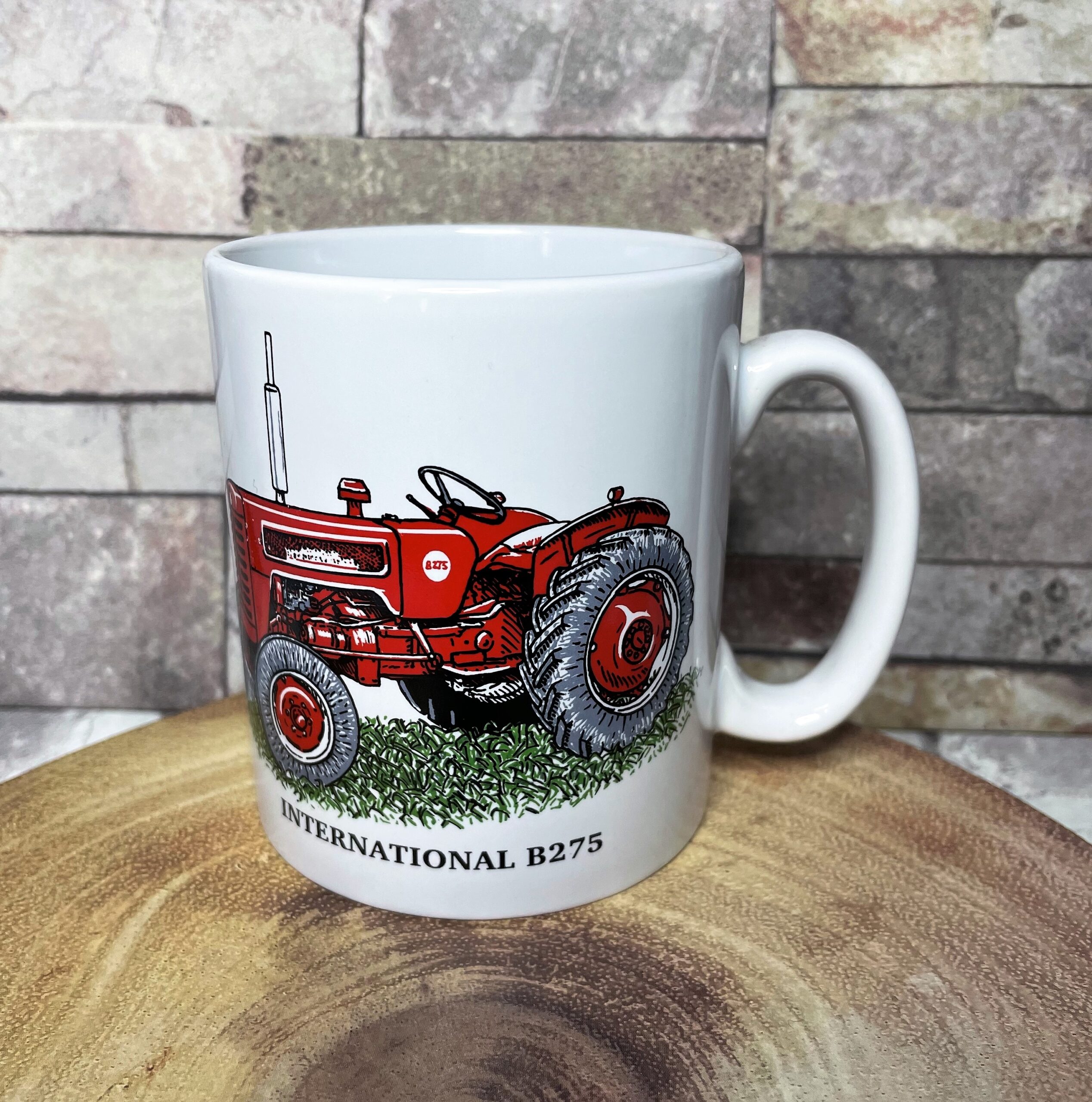 International B275 vintage tractor mug
